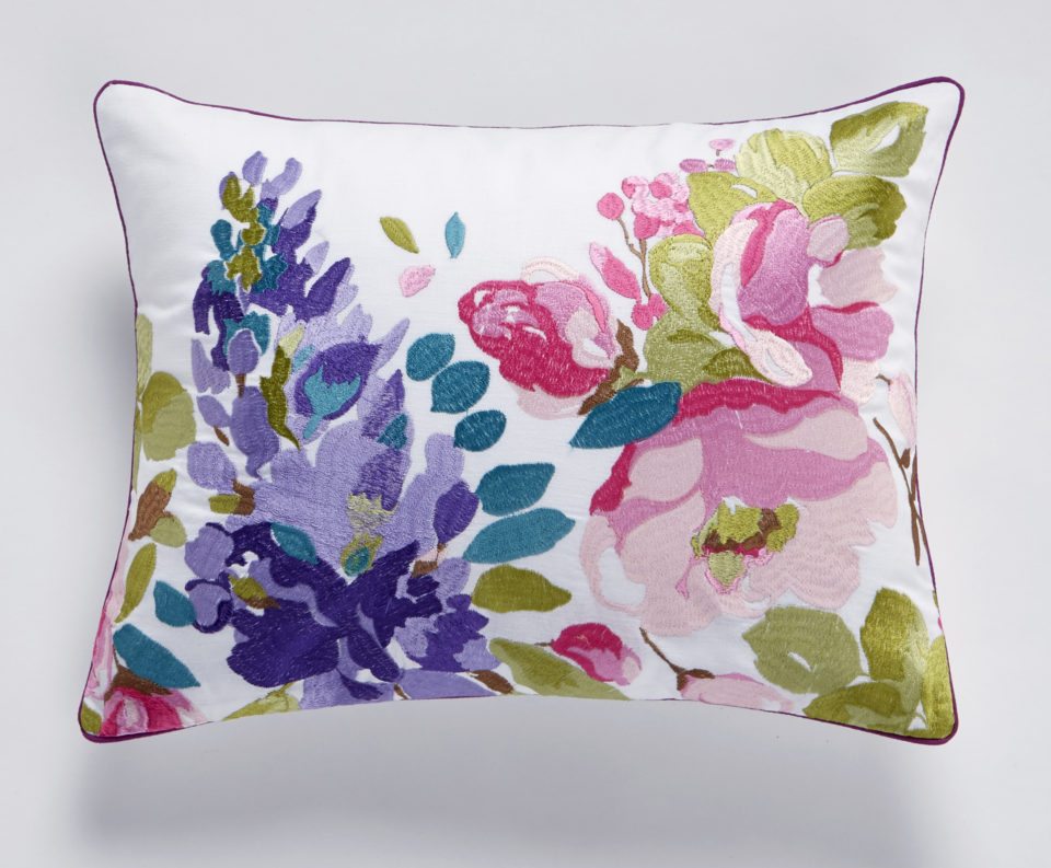WisteriaEmbroidery_Pillow