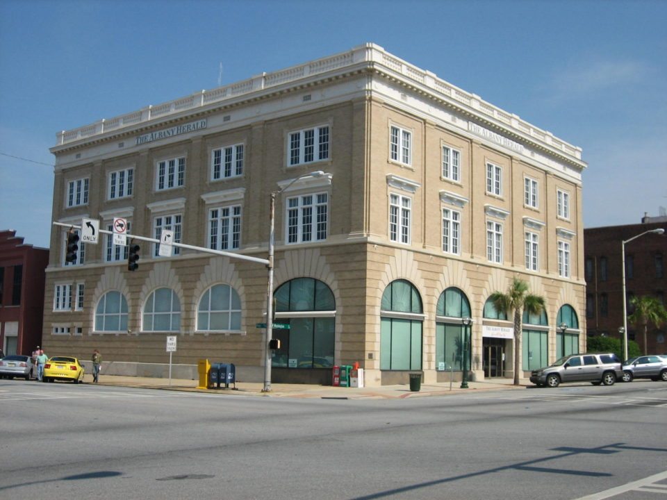 Headquarters_of_The_Albany_Herald,_Albany,_Georgia