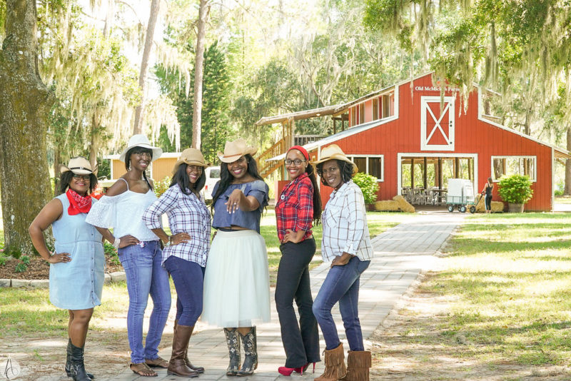 5 Tips for Barn Bridal Shower Inspiration