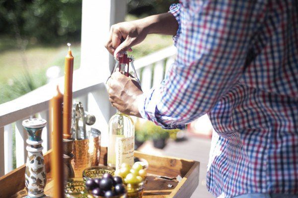 Tips on How to Host a Date Day at Home For Fall