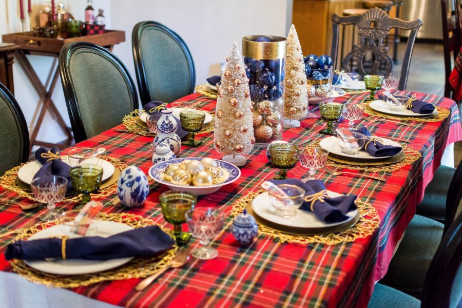 Plaid Holiday Inspiration - Christmas Dinner Party Fun