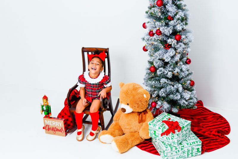 How to Prepare for a Holiday Shoot with a Toddler