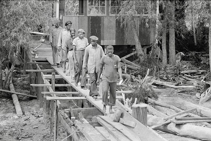 Lowcountry Heritage: A Brief History of Gullah-Geechee Longshoremen