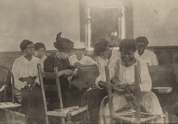 <strong>Chair Caning is a Dying Art Form Alive in Black History</strong>