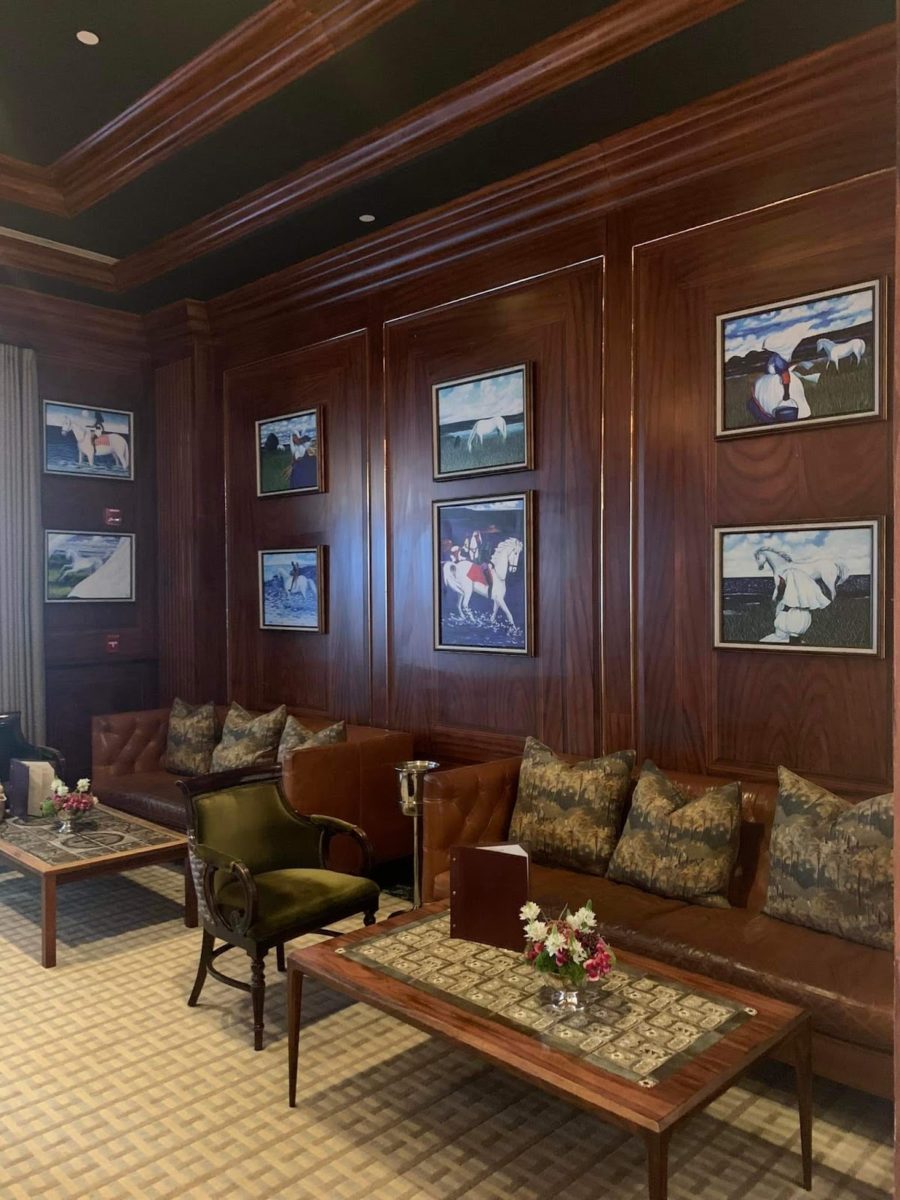 Charleston Place Hotel Dedicates Lobby to Gullah Artist, Jonathan Green