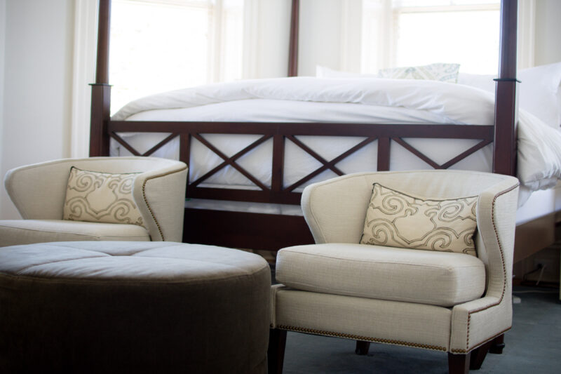 5 Tips on How to Create a Resort-Style Oasis in Your Home Bedroom 